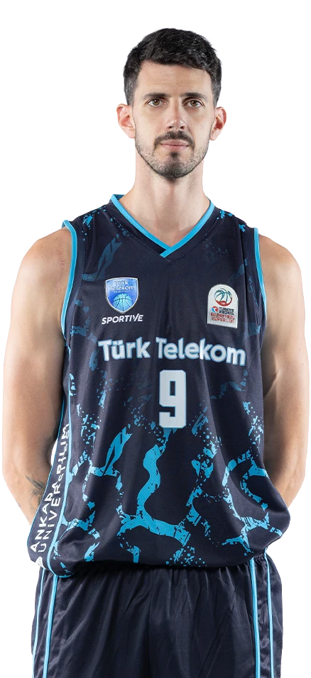 Emircan Kosut headshot