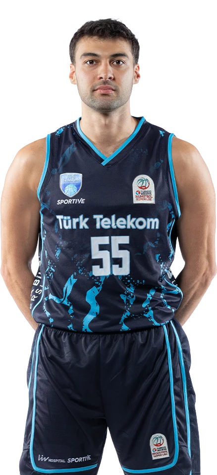 Mete Tekcevik headshot