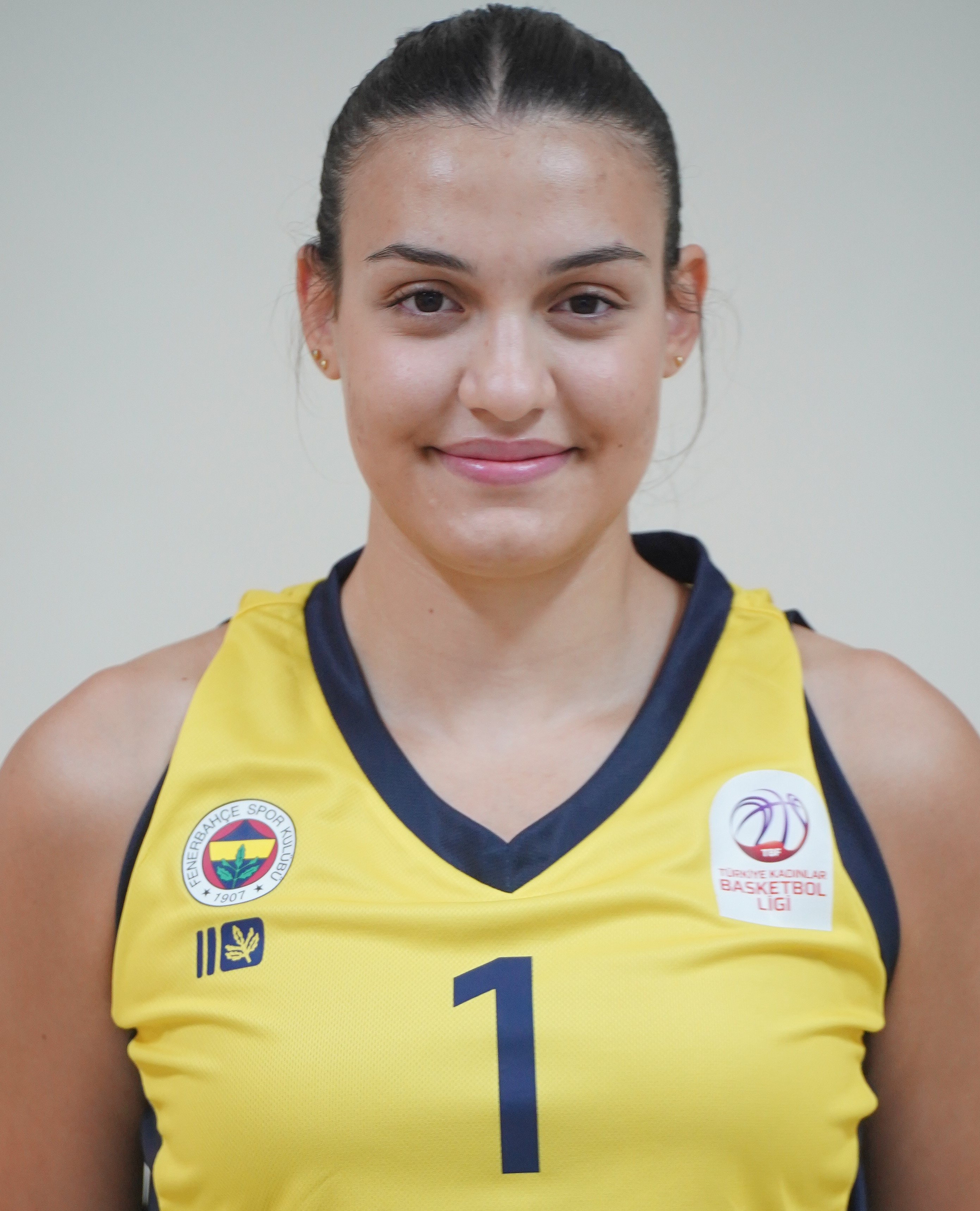 ELİF İSTANBULLUOĞLU