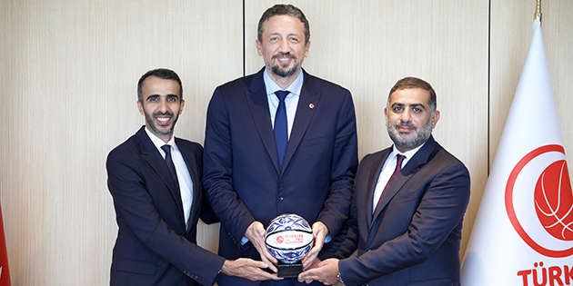 Digiturk CEO’su ve beIN MEDIA GROUP CEO’su Yousef Al-Obaidly ile Digiturk Spordan Sorumlu Grup Başkanı Rashed Al-Marri'den TBF Başkanı Hidayet Türkoğlu'na Ziyaret
