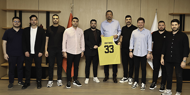 Mersin Spor Yönetim Kurulu Başkanı Berkay Üstündağ, TBF Başkanı Hidayet Türkoğlu’nu Ziyaret Etti